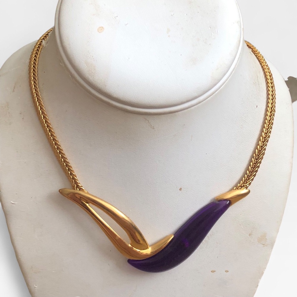 Park Lane Purple Lucite Bib Necklace - Picture 2 of 4